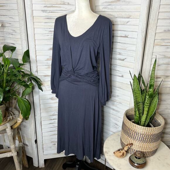 BCBGMAXAZRIA Women's Medium V Neck Layered Ruched Midi Dress Grey Minimalist - Picture 12 of 12